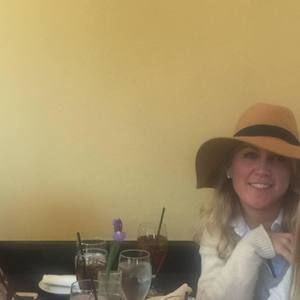 Meet your Posher, Stefanie